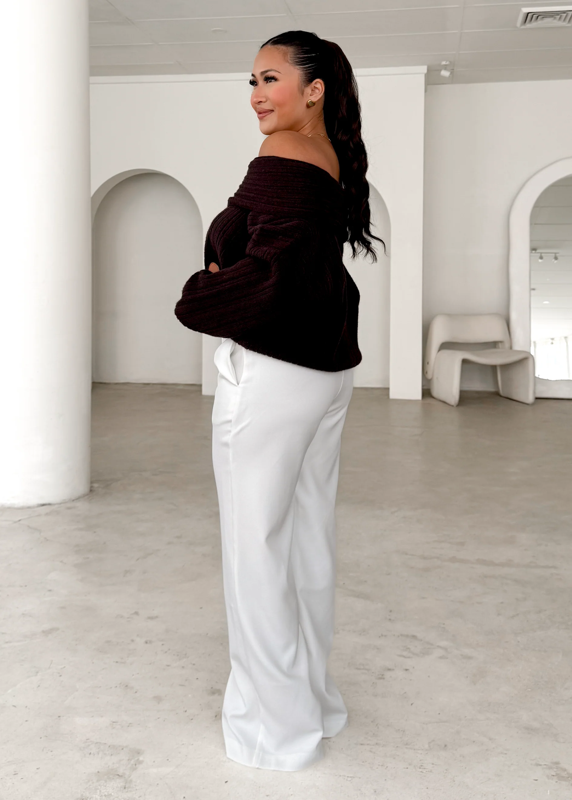 Shiloh Off Shoulder Sweater - Espresso - Honorern