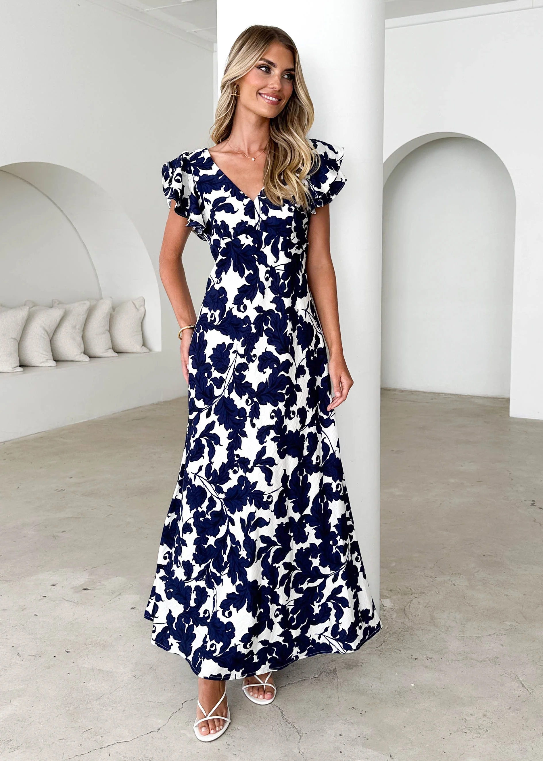 Xandra Maxi Dress - Navy Paisley - Honorern