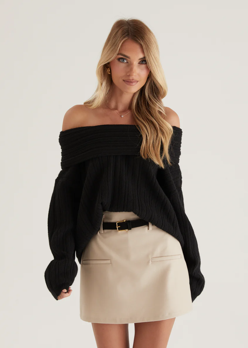 Shiloh Off Shoulder Sweater - Black - Honorern